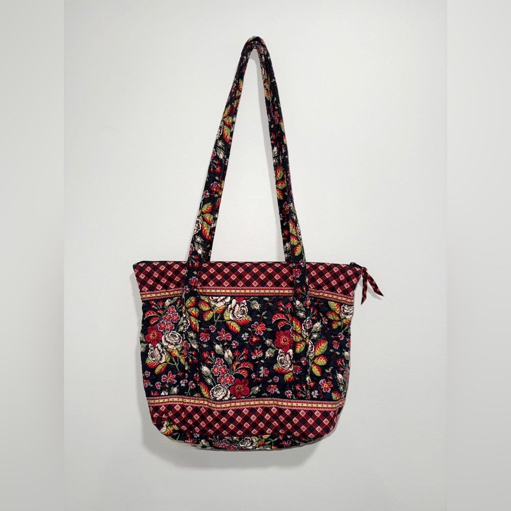 Vera Bradley Vintage “Anastasia” Quilted Floral Bag - EUC & Retired Pattern